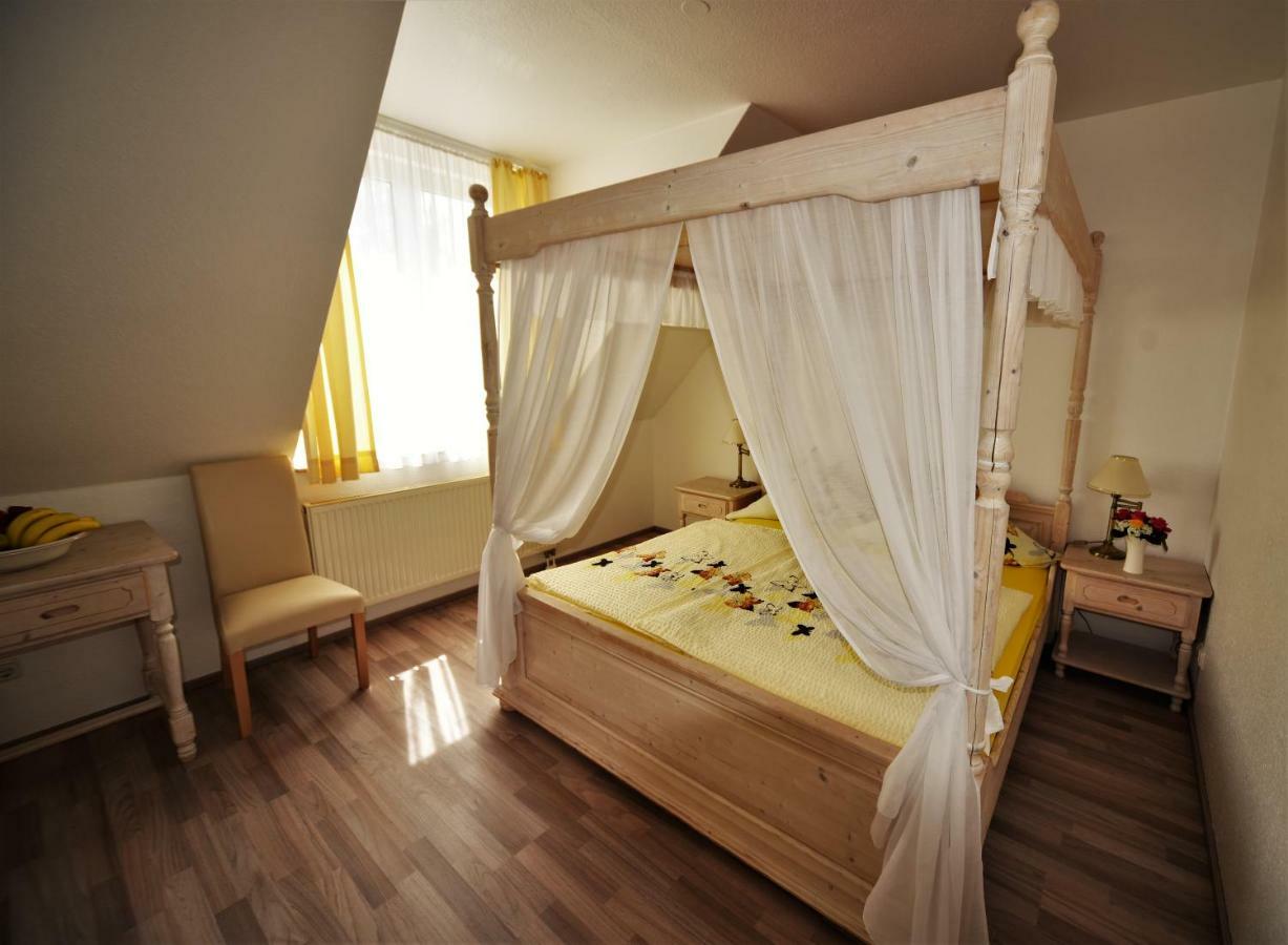 Hotel Normandie Schildow Buitenkant foto